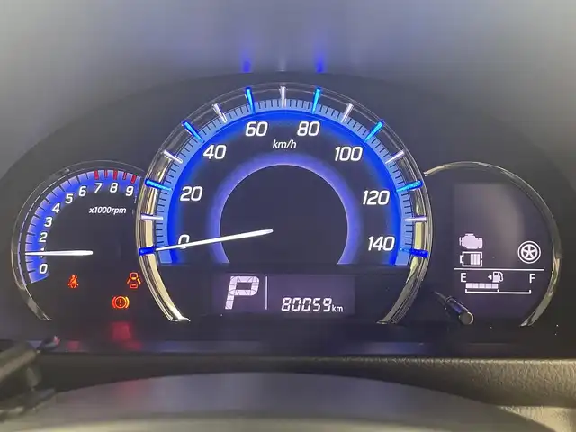 スズキ スペーシア カスタム GS 滋賀県 2016(平28)年 8万km クリスタルホワイトP 禁煙車/社外ナビ/（CD/DVD/SD/Bluetooth/フルセグTV）/ETC/片側パワースライドドア/ステアリングリモコン/D席シートヒーター/シートリフター/レザー調シートカバー/HIDヘッドライト/フォグランプ/オートヘッドライト/アイドリングストップ/スペアキー1本/純正アルミホイール/純正フロアマット/純正ドアバイザー/電動格納ミラー/リアロールサンシェイド