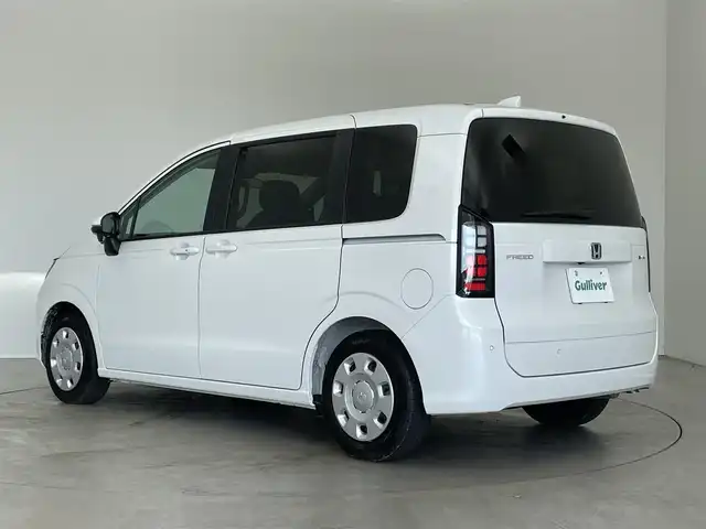 ホンダ フリード ハイブリット e:HEV AIR Biz 埼玉県 2024(令6)年 0.3万km プラチナホワイトパール 純正８インチディスプレイオーディオ　バックカメラ　ＥＴＣ　アダプティブクルーズコントロール　ホンダセンシング　ＬＥＤヘッドライト　前後ソナー　Ｂｌｕｅｔｏｏｔｈ　プッシュスタート　スマートキー