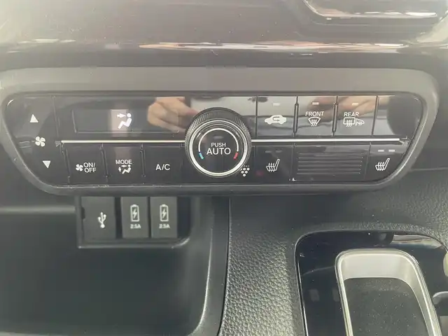 ホンダ Ｎ ＢＯＸ カスタム G EX ターボ ホンダセンシング 秋田県 2017(平29)年 13.3万km プレミアムホワイトパールⅡ (株)IDOMが運営する【じしゃロン秋田店】の自社ローン対象車両になります。こちらは現金またはオートローンご利用時の価格です。自社ローンご希望の方は別途その旨お申付け下さい/メモリナビ/フルセグテレビ/バックカメラ/ウィンカーミラー/クルーズコントロール/ドアバイザー/プッシュスタート/両側パワースライドドア/ETC/スマートキー/シートヒーター/スマートキー