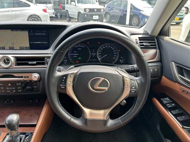 レクサス ＧＳ 300h Iパッケージ 和歌山県 2014(平26)年 11万km 白 純正ナビ/フルセグTV/バックカメラ/(BT/CD/DVD/USB)/クルーズコントロール/横滑り防止装置/レザーシート/パワーシート/シートヒーター/シートエアベンチレーション/ビルトインETC/フロント・リアエアロパーツ/車高調/リアサンシェード/フォグランプ/オートライト/ヘッドライトウォッシャー