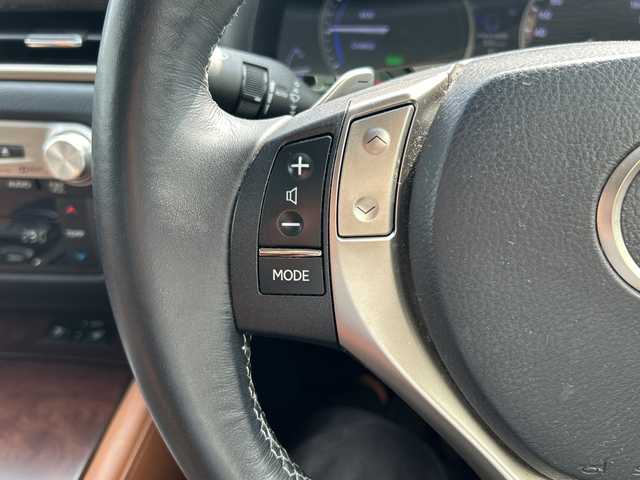 レクサス ＧＳ 300h Iパッケージ 和歌山県 2014(平26)年 11万km 白 純正ナビ/フルセグTV/バックカメラ/(BT/CD/DVD/USB)/クルーズコントロール/横滑り防止装置/レザーシート/パワーシート/シートヒーター/シートエアベンチレーション/ビルトインETC/フロント・リアエアロパーツ/車高調/リアサンシェード/フォグランプ/オートライト/ヘッドライトウォッシャー