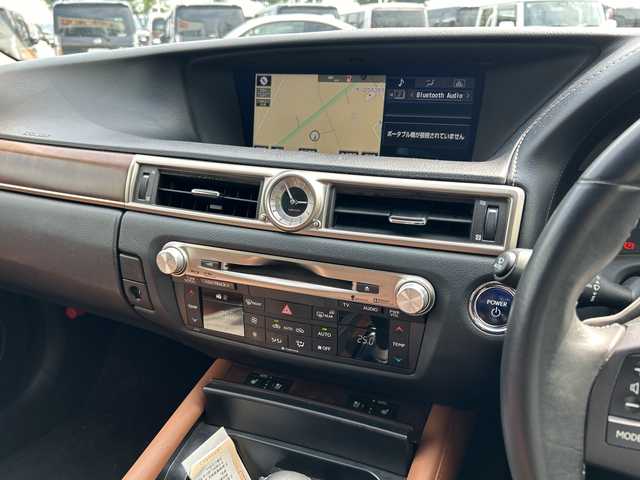 レクサス ＧＳ 300h Iパッケージ 和歌山県 2014(平26)年 11万km 白 純正ナビ/フルセグTV/バックカメラ/(BT/CD/DVD/USB)/クルーズコントロール/横滑り防止装置/レザーシート/パワーシート/シートヒーター/シートエアベンチレーション/ビルトインETC/フロント・リアエアロパーツ/車高調/リアサンシェード/フォグランプ/オートライト/ヘッドライトウォッシャー