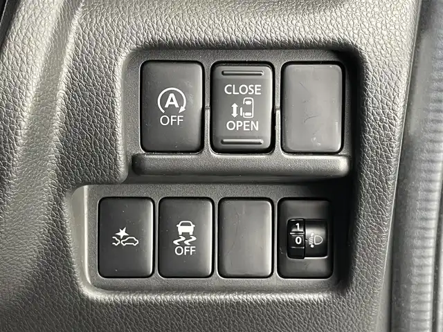 日産 デイズ ルークス ボレロ 愛知県 2019(平31)年 5.5万km ホワイトパール 社外ナビ/フルセグTV/Bluetooth/アラウンドビューモニター/ETC/片側パワースライドドア/コーナーセンサー/衝突軽減ブレーキ/禁煙車/スタッドレスタイヤ積込/レーザー調シート