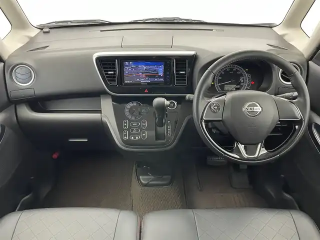 日産 デイズ ルークス ボレロ 愛知県 2019(平31)年 5.5万km ホワイトパール 社外ナビ/フルセグTV/Bluetooth/アラウンドビューモニター/ETC/片側パワースライドドア/コーナーセンサー/衝突軽減ブレーキ/禁煙車/スタッドレスタイヤ積込/レーザー調シート