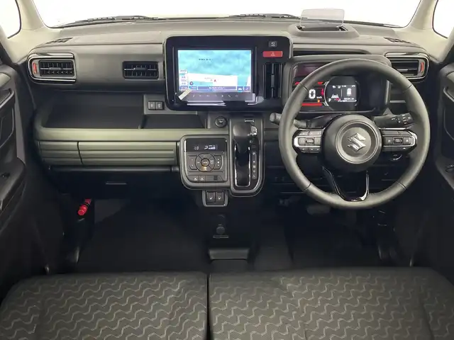 スズキ スペーシア ギア HYBRID XZ 鹿児島県 2024(令6)年 0.1千km モスグレーメタリック 純正ディスプレイオーディオ(ナビ機能付)/フルセグ BT/全方位カメラ/両側パワースライドドア/ヘッドアップディスプレイ/ハンドルヒーター/シートヒーター/USB入力端子/電子パーキング/AUTO HOLD/LEDヘッドライト/AUTOライト/オートマチックハイビーム/カーテンエアバッグ/コーナーセンサー/純正14インチアルミホイール/アイドリングストップ/ETC