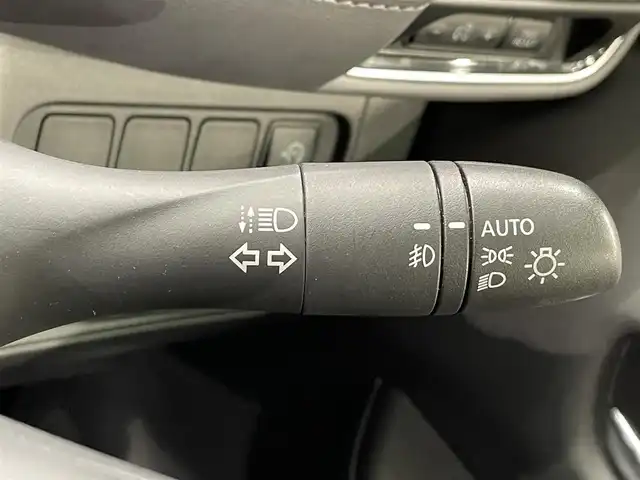 日産 セレナ ハイウェイスター V 愛知県 2021(令3)年 4.5万km ブリリアントホワイトパール 純正10インチナビ/（Bluetooth/AM/FM/フルセグTV）/フリップダウンモニター/衝突軽減ブレーキ/両側電動スライドドア/ハンズフリー/アラウンドビューモニター/レーダークルーズコントロール/LEDヘッドライト/ETC/ドライブレコーダー/コーナーセンサー/レーンキープアシスト/スマートキー/純正16インチAW/アイドリングストップ