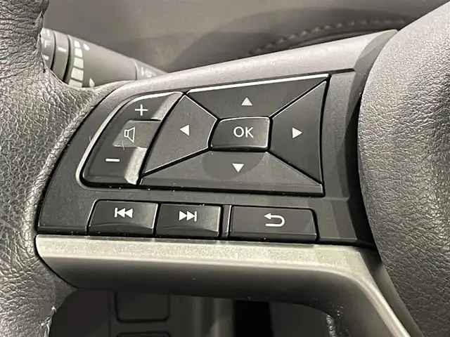 日産 セレナ ハイウェイスター V 愛知県 2021(令3)年 4.5万km ブリリアントホワイトパール 純正10インチナビ/（Bluetooth/AM/FM/フルセグTV）/フリップダウンモニター/衝突軽減ブレーキ/両側電動スライドドア/ハンズフリー/アラウンドビューモニター/レーダークルーズコントロール/LEDヘッドライト/ETC/ドライブレコーダー/コーナーセンサー/レーンキープアシスト/スマートキー/純正16インチAW/アイドリングストップ