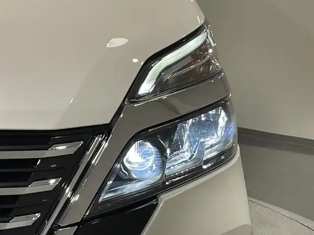 日産 セレナ ハイウェイスター V 愛知県 2021(令3)年 4.5万km ブリリアントホワイトパール 純正10インチナビ/（Bluetooth/AM/FM/フルセグTV）/フリップダウンモニター/衝突軽減ブレーキ/両側電動スライドドア/ハンズフリー/アラウンドビューモニター/レーダークルーズコントロール/LEDヘッドライト/ETC/ドライブレコーダー/コーナーセンサー/レーンキープアシスト/スマートキー/純正16インチAW/アイドリングストップ