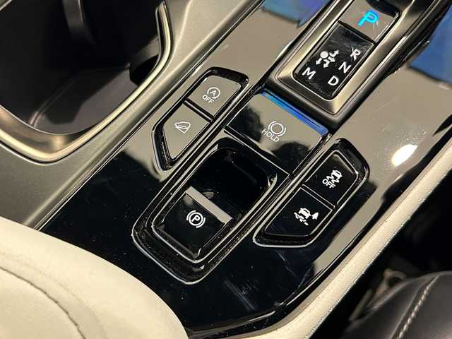 レクサス ＮＸ 350 Fスポーツ 熊本県 2022(令4)年 1.9万km ホワイトノーヴァガラスフレーク パノラマサンルーフ/ブラインドスポットモニター/エアロダイナミクスパッケージ/ハンドルヒーター/パワーバックドア/レザーシート/ETC/オートマチックハイビーム/オートホールド/コーナーセンサー/3眼LEDヘッドライト/パノラミックビューモニター/レーダー探知機/ワイヤレス充電/全方位カメラ/ACC/プッシュスタート/スマートキー/純正ナビ/フルセグテレビ/電動リアゲート/前後ドライブレコーダー/純正フロアマット/ルーフレール/純正アルミホイール/衝突被害軽減システム