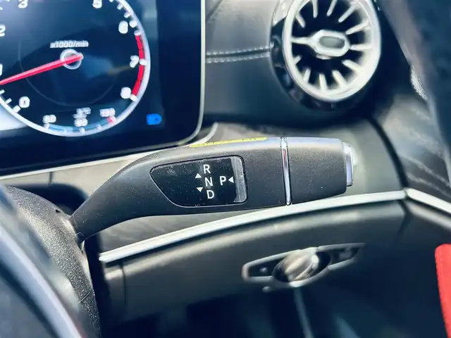 メルセデス・ベンツ Ｅ２００ クーペ スポーツ 大阪府 2017(平29)年 3.9万km パール レザーP/レーダーセーフティP/サンルーフ/HUD/Burmeste/ACC/純正ナビ/TV/360度カメラ/applecarplay/純正19インチAW/LEDヘッドライト/赤黒革/メモリ付きパワーシート/シートヒーター/パフュームアトマイザ
