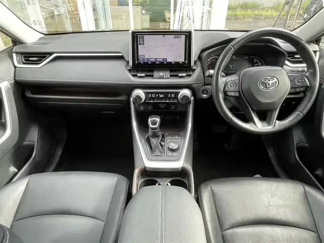 トヨタ ＲＡＶ４ G Zパッケージ 道央・札幌 2021(令3)年 8万km アティチュードブラックマイカ ・４WD/・ワンオーナー/・衝突軽減ブレーキ/・寒冷地仕様/・純正ナビ/　CD＆DVD＆BT＆HDMI＆TV/・バックカメラ/・コーナーセンサー/・レーンキープアシスト/・ブラインドスポットモニター/・デジタルインナーミラー/・パワーシート/・レザーシート/・パワーバックドア/・シートヒーター/・ダウンヒルアシスト/・レーダークルーズコントロール/・オートリトラミラー/・オートライト/・オートエアコン/・プッシュスタート/・スマートキー/・ワイパー熱線/・ステアリングヒーター/・純正AW＆夏タイヤ積込/・純正エンジンスターター/・ビルトインETC/・MT付きAT/・純正フロアマット/・ドアバイザー/・ウィンカーミラー/・フォグライト/・LEDヘッドライト/・スペアキー