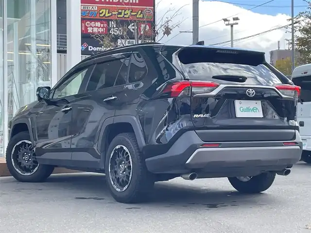 トヨタ ＲＡＶ４ G Zパッケージ 道央・札幌 2021(令3)年 8万km アティチュードブラックマイカ ・４WD/・ワンオーナー/・衝突軽減ブレーキ/・寒冷地仕様/・純正ナビ/　CD＆DVD＆BT＆HDMI＆TV/・バックカメラ/・コーナーセンサー/・レーンキープアシスト/・ブラインドスポットモニター/・デジタルインナーミラー/・パワーシート/・レザーシート/・パワーバックドア/・シートヒーター/・ダウンヒルアシスト/・レーダークルーズコントロール/・オートリトラミラー/・オートライト/・オートエアコン/・プッシュスタート/・スマートキー/・ワイパー熱線/・ステアリングヒーター/・純正AW＆夏タイヤ積込/・純正エンジンスターター/・ビルトインETC/・MT付きAT/・純正フロアマット/・ドアバイザー/・ウィンカーミラー/・フォグライト/・LEDヘッドライト/・スペアキー