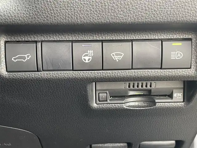 トヨタ ＲＡＶ４ G Zパッケージ 道央・札幌 2021(令3)年 8万km アティチュードブラックマイカ ・４WD/・ワンオーナー/・衝突軽減ブレーキ/・寒冷地仕様/・純正ナビ/　CD＆DVD＆BT＆HDMI＆TV/・バックカメラ/・コーナーセンサー/・レーンキープアシスト/・ブラインドスポットモニター/・デジタルインナーミラー/・パワーシート/・レザーシート/・パワーバックドア/・シートヒーター/・ダウンヒルアシスト/・レーダークルーズコントロール/・オートリトラミラー/・オートライト/・オートエアコン/・プッシュスタート/・スマートキー/・ワイパー熱線/・ステアリングヒーター/・純正AW＆夏タイヤ積込/・純正エンジンスターター/・ビルトインETC/・MT付きAT/・純正フロアマット/・ドアバイザー/・ウィンカーミラー/・フォグライト/・LEDヘッドライト/・スペアキー