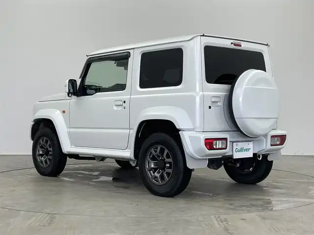 スズキ ジムニー シエラ JC 埼玉県 2023(令5)年 0.8万km ピュアホワイトP 4WD/5MT/社外オーディオ/ CD Bluetooth USB/スズキセーフティーサポート/デュアルセンサーブレーキサポート/レーンキープアシスト/アダプティブクルーズコントロール/先行車発進お知らせ機能/LEDオートライト/ETC