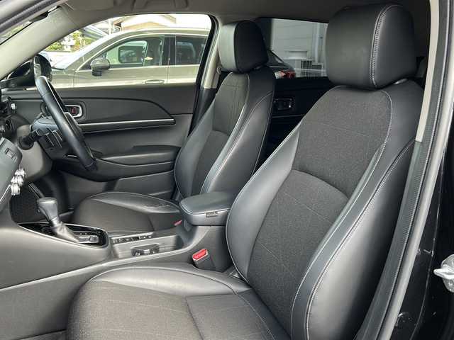 ホンダ ヴェゼル ハイブリッド e:HEV Z 鳥取県 2021(令3)年 7.1万km クリスタルブラックパール ワンオーナー/スマートキーx2個/ハーフレザーシート/パワーテールゲート/プリクラッシュセーフティ/ブラインドスポットモニタリング/アダクティブクルーズ/レーンデパーチャー/クリアランスソナー/ドライブレコーダー/ダウンヒルアシスト/ギャザーズインターナビ/フルセグ・Bluetooth/バックカメラ/ハンドルヒーター/前席シートヒーター/オートエアコン/オートワイパー/オートライト/オートリトラクトミラー/LEDヘッドライト/USB入力/ETCユニット/保証書・取説