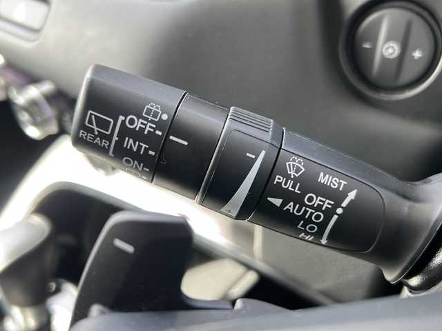 ホンダ ヴェゼル ハイブリッド e:HEV Z 鳥取県 2021(令3)年 7.1万km クリスタルブラックパール ワンオーナー/スマートキーx2個/ハーフレザーシート/パワーテールゲート/プリクラッシュセーフティ/ブラインドスポットモニタリング/アダクティブクルーズ/レーンデパーチャー/クリアランスソナー/ドライブレコーダー/ダウンヒルアシスト/ギャザーズインターナビ/フルセグ・Bluetooth/バックカメラ/ハンドルヒーター/前席シートヒーター/オートエアコン/オートワイパー/オートライト/オートリトラクトミラー/LEDヘッドライト/USB入力/ETCユニット/保証書・取説