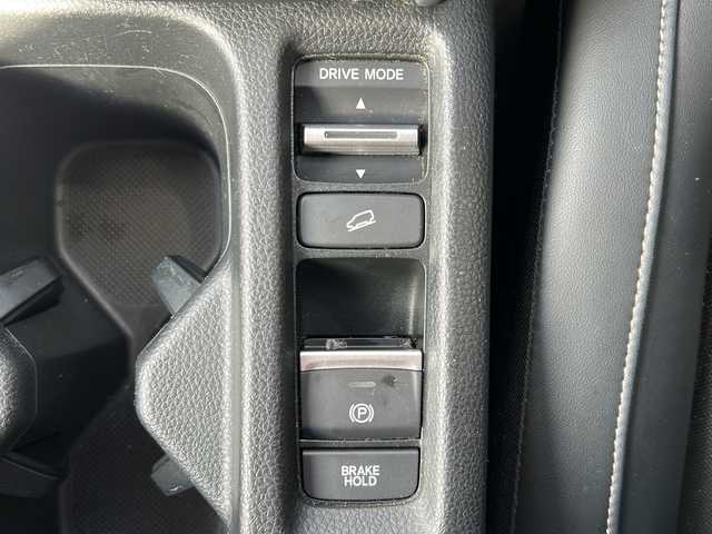 ホンダ ヴェゼル ハイブリッド e:HEV Z 鳥取県 2021(令3)年 7.1万km クリスタルブラックパール ワンオーナー/スマートキーx2個/ハーフレザーシート/パワーテールゲート/プリクラッシュセーフティ/ブラインドスポットモニタリング/アダクティブクルーズ/レーンデパーチャー/クリアランスソナー/ドライブレコーダー/ダウンヒルアシスト/ギャザーズインターナビ/フルセグ・Bluetooth/バックカメラ/ハンドルヒーター/前席シートヒーター/オートエアコン/オートワイパー/オートライト/オートリトラクトミラー/LEDヘッドライト/USB入力/ETCユニット/保証書・取説