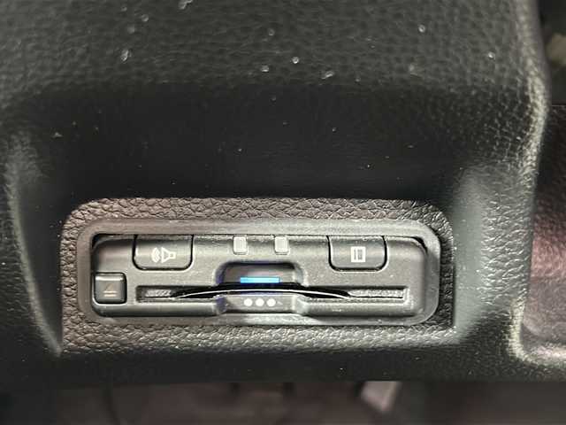 ホンダ ヴェゼル ハイブリッド e:HEV Z 鳥取県 2021(令3)年 7.1万km クリスタルブラックパール ワンオーナー/スマートキーx2個/ハーフレザーシート/パワーテールゲート/プリクラッシュセーフティ/ブラインドスポットモニタリング/アダクティブクルーズ/レーンデパーチャー/クリアランスソナー/ドライブレコーダー/ダウンヒルアシスト/ギャザーズインターナビ/フルセグ・Bluetooth/バックカメラ/ハンドルヒーター/前席シートヒーター/オートエアコン/オートワイパー/オートライト/オートリトラクトミラー/LEDヘッドライト/USB入力/ETCユニット/保証書・取説