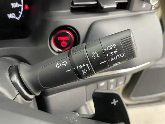 ホンダ ヴェゼル ハイブリッド e:HEV Z 富山県 2023(令5)年 2.9万km サンドカーキパール ワンオーナー/寒冷地仕様/社外9型ナビ【MDV-M909HDF】/(AM/FM/CD/DVD?SD/USB/BT/HDMI)/フルセグTV/バックカメラ/衝突被害軽減ブレーキ/レーンキープアシスト/アダプティブクルーズコントロール/ブラインドスポットモニター/クリアランスソナー/アダプティブハイビーム/LEDヘッドライト/電動リアゲート/ハーフレザーシート/前席シートヒーター/ETC/ドライブレコーダー前後/ステアリングヒーター/ステアリングカバー/スマートキー×２/プッシュスタート/純正18インチAW/ドアバイザー/取扱説明書/保証書