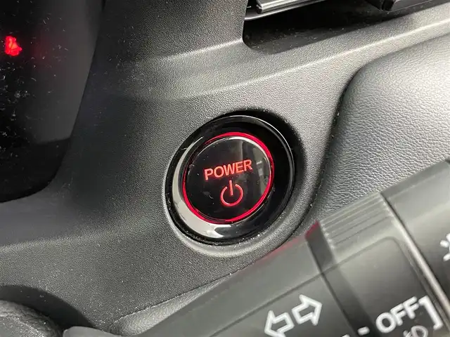 ホンダ ヴェゼル ハイブリッド e:HEV Z 富山県 2023(令5)年 2.9万km サンドカーキパール ワンオーナー/寒冷地仕様/社外9型ナビ【MDV-M909HDF】/(AM/FM/CD/DVD?SD/USB/BT/HDMI)/フルセグTV/バックカメラ/衝突被害軽減ブレーキ/レーンキープアシスト/アダプティブクルーズコントロール/ブラインドスポットモニター/クリアランスソナー/アダプティブハイビーム/LEDヘッドライト/電動リアゲート/ハーフレザーシート/前席シートヒーター/ETC/ドライブレコーダー前後/ステアリングヒーター/ステアリングカバー/スマートキー×２/プッシュスタート/純正18インチAW/ドアバイザー/取扱説明書/保証書