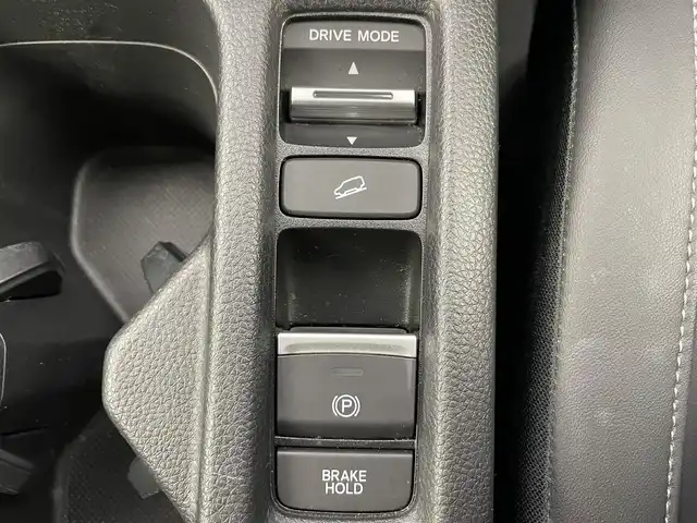 ホンダ ヴェゼル ハイブリッド e:HEV Z 富山県 2023(令5)年 2.9万km サンドカーキパール ワンオーナー/寒冷地仕様/社外9型ナビ【MDV-M909HDF】/(AM/FM/CD/DVD?SD/USB/BT/HDMI)/フルセグTV/バックカメラ/衝突被害軽減ブレーキ/レーンキープアシスト/アダプティブクルーズコントロール/ブラインドスポットモニター/クリアランスソナー/アダプティブハイビーム/LEDヘッドライト/電動リアゲート/ハーフレザーシート/前席シートヒーター/ETC/ドライブレコーダー前後/ステアリングヒーター/ステアリングカバー/スマートキー×２/プッシュスタート/純正18インチAW/ドアバイザー/取扱説明書/保証書