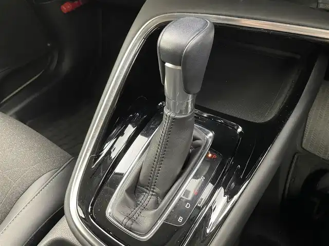 ホンダ ヴェゼル ハイブリッド e:HEV Z 富山県 2023(令5)年 2.9万km サンドカーキパール ワンオーナー/寒冷地仕様/社外9型ナビ【MDV-M909HDF】/(AM/FM/CD/DVD?SD/USB/BT/HDMI)/フルセグTV/バックカメラ/衝突被害軽減ブレーキ/レーンキープアシスト/アダプティブクルーズコントロール/ブラインドスポットモニター/クリアランスソナー/アダプティブハイビーム/LEDヘッドライト/電動リアゲート/ハーフレザーシート/前席シートヒーター/ETC/ドライブレコーダー前後/ステアリングヒーター/ステアリングカバー/スマートキー×２/プッシュスタート/純正18インチAW/ドアバイザー/取扱説明書/保証書