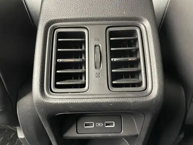 ホンダ ヴェゼル ハイブリッド e:HEV Z 富山県 2023(令5)年 2.9万km サンドカーキパール ワンオーナー/寒冷地仕様/社外9型ナビ【MDV-M909HDF】/(AM/FM/CD/DVD?SD/USB/BT/HDMI)/フルセグTV/バックカメラ/衝突被害軽減ブレーキ/レーンキープアシスト/アダプティブクルーズコントロール/ブラインドスポットモニター/クリアランスソナー/アダプティブハイビーム/LEDヘッドライト/電動リアゲート/ハーフレザーシート/前席シートヒーター/ETC/ドライブレコーダー前後/ステアリングヒーター/ステアリングカバー/スマートキー×２/プッシュスタート/純正18インチAW/ドアバイザー/取扱説明書/保証書