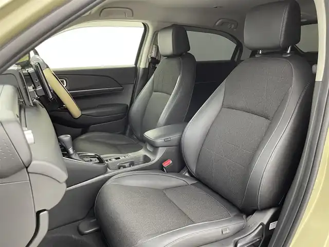 ホンダ ヴェゼル ハイブリッド e:HEV Z 富山県 2023(令5)年 2.9万km サンドカーキパール ワンオーナー/寒冷地仕様/社外9型ナビ【MDV-M909HDF】/(AM/FM/CD/DVD?SD/USB/BT/HDMI)/フルセグTV/バックカメラ/衝突被害軽減ブレーキ/レーンキープアシスト/アダプティブクルーズコントロール/ブラインドスポットモニター/クリアランスソナー/アダプティブハイビーム/LEDヘッドライト/電動リアゲート/ハーフレザーシート/前席シートヒーター/ETC/ドライブレコーダー前後/ステアリングヒーター/ステアリングカバー/スマートキー×２/プッシュスタート/純正18インチAW/ドアバイザー/取扱説明書/保証書