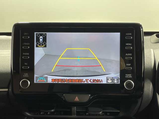 トヨタ ヤリスクロス ハイブリッド Z アドベンチャー 神奈川県 2023(令5)年 2.3万km ブラックマイカ/プラチナホワイトパールマイカ 純正ディスプレイオーディオ/USB　Bluetooth　AM FM　Miracast/バックカメラ/シルバールーフレール/ヘッドアップディスプレイ/AC100V1500W/セーフティセンス/レーダークルーズコントロール/プリクラッシュセーフティ/レーントレーシングアシスト/オートハイビーム/先行車発進お知らせ/リヤシートマインダー/後退速度抑制/ロードサインアシスト/前後ソナー/ハーフレザーシート/運転席パワーシート/前席シートヒーター/革巻きステアリング/ステアリングヒーター/前席USB電源ソケット/純正ビルトインETC/DRIVE/EVMODE/電動パーキングブレーキ/オートブレーキホールド/プッシュスタート/スマートキー/純正リアスポイラー/純正18インチアルミホイール/LEDヘッドランプ/オートライト/スペアキー