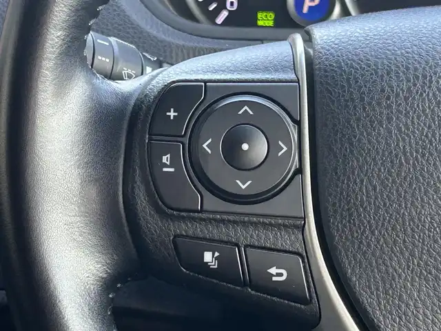 トヨタ ノア G 長崎県 2015(平27)年 9.2万km ホワイトパールクリスタルシャイン 片側パワースライドドア/ディーラーOP/SDナビ【NSZN-W64T】/・Bluetooth接続/・フルセグTV/・DVD再生/バックカメラ/クルーズコントロール/ETC/LEDオートヘッドライト/フォグライト/オートマチックハイビーム/アイドリングストップ/横すべり防止装置/ドライブレコーダー/MTモード付AT/オールオートPW/ISOFIX