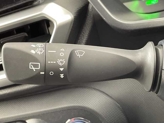 トヨタ ライズ Z 大阪府 2025(令7)年 0.1千km シャイニングホワイトパール 登録済未使用車/スマートアシスト/・衝突回避支援ブレーキ機能 ・衝突警報機能/・車線逸脱警報機能 ・車線逸脱抑制制御機能/・ふらつき警報 ・路側逸脱警報/・ブレーキ制御付誤発進抑制機能/・先行車発進お知らせ機能/・アダプティブドライビングハイビーム ・コーナーセンサー/・標識認識機能（進入禁止/最高速度/一時停止）/・アダプティブクルーズコントロール ・サイドビューランプ/・レーンキープコントロール/純正ディスプレイオーディオ/フルセグTV/Bluetooth/FM/AM/HDMI/前席シートヒーター/オートホールド/革巻ステアリング/ウィンカーミラー/フォグランプ