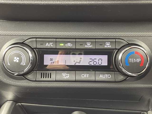 トヨタ ライズ Z 大阪府 2025(令7)年 0.1千km シャイニングホワイトパール 登録済未使用車/スマートアシスト/・衝突回避支援ブレーキ機能 ・衝突警報機能/・車線逸脱警報機能 ・車線逸脱抑制制御機能/・ふらつき警報 ・路側逸脱警報/・ブレーキ制御付誤発進抑制機能/・先行車発進お知らせ機能/・アダプティブドライビングハイビーム ・コーナーセンサー/・標識認識機能（進入禁止/最高速度/一時停止）/・アダプティブクルーズコントロール ・サイドビューランプ/・レーンキープコントロール/純正ディスプレイオーディオ/フルセグTV/Bluetooth/FM/AM/HDMI/前席シートヒーター/オートホールド/革巻ステアリング/ウィンカーミラー/フォグランプ