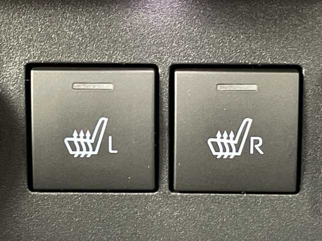 トヨタ ライズ Z 大阪府 2025(令7)年 0.1千km シャイニングホワイトパール 登録済未使用車/スマートアシスト/・衝突回避支援ブレーキ機能 ・衝突警報機能/・車線逸脱警報機能 ・車線逸脱抑制制御機能/・ふらつき警報 ・路側逸脱警報/・ブレーキ制御付誤発進抑制機能/・先行車発進お知らせ機能/・アダプティブドライビングハイビーム ・コーナーセンサー/・標識認識機能（進入禁止/最高速度/一時停止）/・アダプティブクルーズコントロール ・サイドビューランプ/・レーンキープコントロール/純正ディスプレイオーディオ/フルセグTV/Bluetooth/FM/AM/HDMI/前席シートヒーター/オートホールド/革巻ステアリング/ウィンカーミラー/フォグランプ