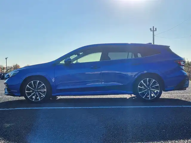 スバル レヴォーグ 1．8STIスポーツ EX 岩手県 2021(令3)年 2.7万km WRブルーパール 4WD/純正11.6型ナビ/フルセグTV/ハンズフリーパワーバックドア/バックモニター/ビルトインETC/全車速追従機能付クルーズコントロール/衝突被害軽減ブレーキ/後退時ブレーキアシスト/車線逸脱防止支援システム/前後誤発進抑制/渋滞時ハンズオフアシスト/車線変更支援/カーブ前抑制機能/料金所前速度制御/スマートリアビューミラー/ステアリング連動フルLEDヘッドランプ/革巻きステアリング/パドルシフト/本革シート/全席シートヒーター/前席パワーシート/運転席ポジションメモリー/純正18インチアルミホイール/スマートキー/プッシュエンジンスタート/禁煙車