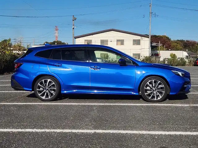スバル レヴォーグ 1．8STIスポーツ EX 岩手県 2021(令3)年 2.7万km WRブルーパール 4WD/純正11.6型ナビ/フルセグTV/ハンズフリーパワーバックドア/バックモニター/ビルトインETC/全車速追従機能付クルーズコントロール/衝突被害軽減ブレーキ/後退時ブレーキアシスト/車線逸脱防止支援システム/前後誤発進抑制/渋滞時ハンズオフアシスト/車線変更支援/カーブ前抑制機能/料金所前速度制御/スマートリアビューミラー/ステアリング連動フルLEDヘッドランプ/革巻きステアリング/パドルシフト/本革シート/全席シートヒーター/前席パワーシート/運転席ポジションメモリー/純正18インチアルミホイール/スマートキー/プッシュエンジンスタート/禁煙車