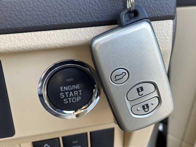 トヨタ ランドクルーザー プラド TX Lパッケージ 新潟県 2015(平27)年 5.2万km ホワイトパールクリスタルシャイン ワンオーナー/エンジンスターター/冬タイヤ積載/純正SDナビ/（DTV/DVD/Bluetooth）/フロントカメラ/サイドカメラ/バックカメラ/４WD/センターデフロック/クルーズコントロール/コーナーセンサー/ビルドインETC/ドライブレコーダー/自動防眩ミラー/ベージュレザーシート/前席シートヒーター/前席電動シート/オートライト/フォグランプ/ウィンカーミラー/ドアバイザー/スペアキー×１