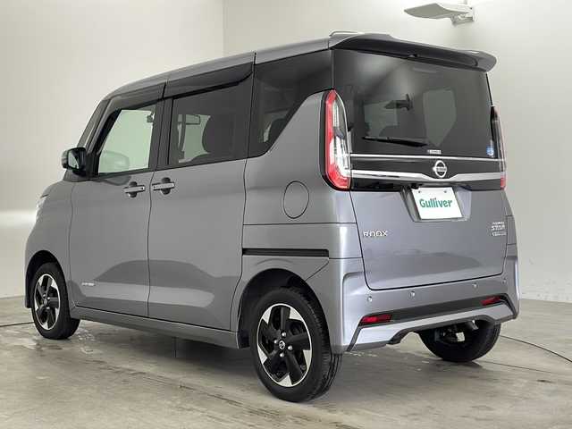 日産 ルークス ハイウェイスター X 兵庫県 2021(令3)年 0.3万km チタニウムグレーメタリック ・純正9インチナビ＆＆BT＆DVD＆CD/・アラウンドビューモニター/・シートヒーター/・インテリジェント エマージェンシーブレーキ/・フロント&バックソナー/・踏み間違い衝突防止アシスト/・インテリジェント LI/・インテリジェント FCW/・インテリジェント DA/・先行車発進お知らせ/・ハイビームアシスト/・標識検知機能/・ハンズフリーオートスライドドア/・パワースライドドア/・純正ドライブレコーダー/・LEDヘッドライト/・リヤシーリングファン/・ロールサンシェード/・LEDライト&LEDフォグ/・パーソナルテーブル/・前席シートヒーター/・スマートキー/・スペアキー
