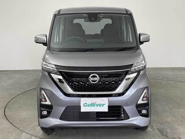 日産 ルークス ハイウェイスター X 兵庫県 2021(令3)年 0.3万km チタニウムグレーメタリック ・純正9インチナビ＆＆BT＆DVD＆CD/・アラウンドビューモニター/・シートヒーター/・インテリジェント エマージェンシーブレーキ/・フロント&バックソナー/・踏み間違い衝突防止アシスト/・インテリジェント LI/・インテリジェント FCW/・インテリジェント DA/・先行車発進お知らせ/・ハイビームアシスト/・標識検知機能/・ハンズフリーオートスライドドア/・パワースライドドア/・純正ドライブレコーダー/・LEDヘッドライト/・リヤシーリングファン/・ロールサンシェード/・LEDライト&LEDフォグ/・パーソナルテーブル/・前席シートヒーター/・スマートキー/・スペアキー