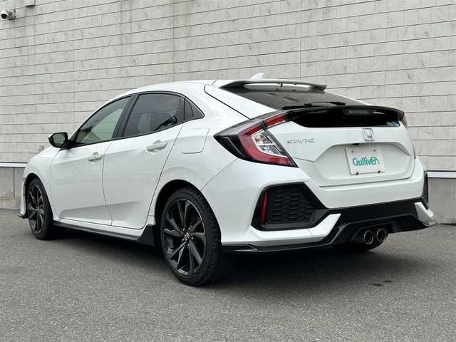 ホンダ シビック ハッチバック ホンダセンシング 山形県 2018(平30)年 8.6万km ホワイトオーキッドパール 禁煙車/純正SDナビ/・フルセグ/CD/DVD/AM/FM/衝突軽減ブレーキ/アダプティブクルーズコントロール/横滑り防止装置/レーンキープアシスト/アイドリングストップ/盗難防止装置/コーナーセンサー/バックカメラ/オートライト/LEDライト/フォグランプ/純正18インチアルミホイール/純正フロアマット/前席シートヒーター/ETC