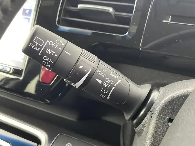 ホンダ ステップワゴン スパーダ eHEV G ホンダS 埼玉県 2020(令2)年 6.3万km プラチナホワイトパール 社外ナビ　MDV-S708L/(Bluetooth/USB/ipod/CD/DVD/AM/FM)/地デジフルセグ/バックカメラ/前方ドライブレコーダー/ETC2.0/Honda SENSING/・アダプティブ・クルーズ・コントロール/・衝突軽減ブレーキ/・誤発進抑制機能/・歩行者事故低減ステアリング/・路外逸脱抑制機能/・先行車発進お知らせ機能/・標識認識機能/電子パーキングシステム/ブレーキホールド/EVモード/ステアリングリモコン/プッシュスタート/両側パワースライドドア/ロールサンシェード/ウィンカーミラー/フロントフォグランプ/社外フロアマット/社外ドアバイザー/純正16インチアルミホイール付205/60R16サマータイヤ×4車載