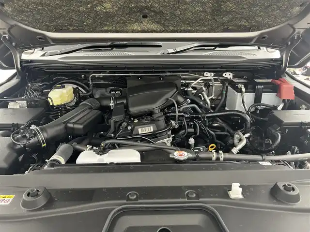 トヨタ ランドクルーザー ２５０ VX 千葉県 2025(令7)年 0.1万km アバンギャルドブロンズメタリック サンルーフ/丸目ヘッドライト/セーフティセンス（衝突回避支援パッケージ）/・プリクラッシュセーフティ/・レーンディパーチャーアラート/・オートマチックハイビーム/・ドライバー異常時対応システム/・プロアクティブドライビングアシスト/・発進遅れ告知機能/・レーンレーシングアシスト/・レーダークルーズコントロール/・ロードサインアシスト/12.3インチディスプレイオーディオ/・コネクティッドナビ対応/・AM/FMチューナー/・USB入力/・Apple CarPlay/Android Auto/・ETC2.0/・地デジTV/・HDMI入力/・パイオニア プレミアムサウンドシステム/デジタルインナーミラー/ステアリングヒーター/ブラインドスポットモニター/LEDヘッドライト/純正18インチAW/運転席パワーシート/コーナーセンサー/ビルトインETC2.0