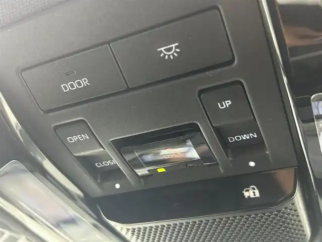 トヨタ ランドクルーザー ２５０ VX 千葉県 2025(令7)年 0.1万km アバンギャルドブロンズメタリック サンルーフ/丸目ヘッドライト/セーフティセンス（衝突回避支援パッケージ）/・プリクラッシュセーフティ/・レーンディパーチャーアラート/・オートマチックハイビーム/・ドライバー異常時対応システム/・プロアクティブドライビングアシスト/・発進遅れ告知機能/・レーンレーシングアシスト/・レーダークルーズコントロール/・ロードサインアシスト/12.3インチディスプレイオーディオ/・コネクティッドナビ対応/・AM/FMチューナー/・USB入力/・Apple CarPlay/Android Auto/・ETC2.0/・地デジTV/・HDMI入力/・パイオニア プレミアムサウンドシステム/デジタルインナーミラー/ステアリングヒーター/ブラインドスポットモニター/LEDヘッドライト/純正18インチAW/運転席パワーシート/コーナーセンサー/ビルトインETC2.0