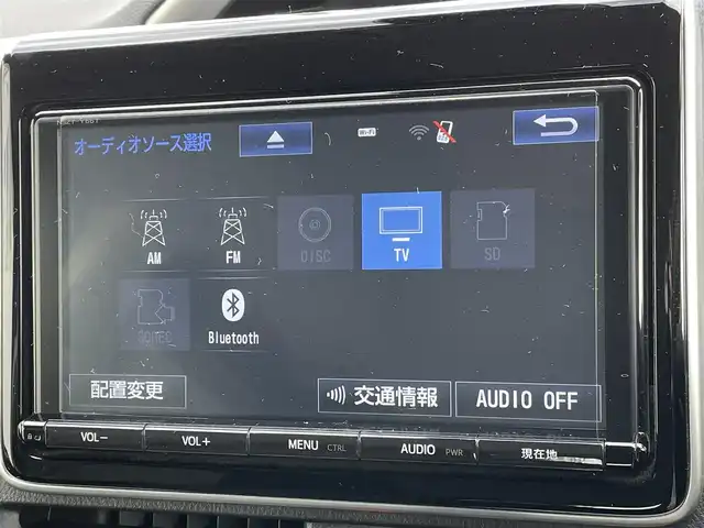 トヨタ ヴォクシー 東京都 2017(平29)年 8.2万km ブラック 純正ナビ/【Bluetooth/CD/DVD/フルセグTV】/バックカメラ/ETC/両側パワースライドドア/LEDヘッドライト/トヨタセーフティセンス/・プリクラッシュセーフティ/スマートキー/電動格納ミラー/16インチアルミホイール