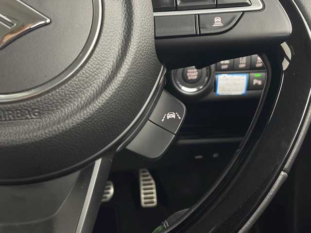 スズキ フロンクス 秋田県 2024(令6)年 0.9万km 白Ⅱ ４ＷＤ/純正ナビ/　(AM/FM/フルセグTV/Bluetooth/USB)/全方位カメラ/アダプティブクルーズコントロール/ハーフレザーシート/前席シートヒーター/ワイヤレス充電/ヘッドアップディスプレイ/ヒルディセントコントロール/オートブレーキホールド/プッシュスタート/スマートキー/パドルシフト/オートライト/LEDヘッドライト/AW付スタッドレス積込