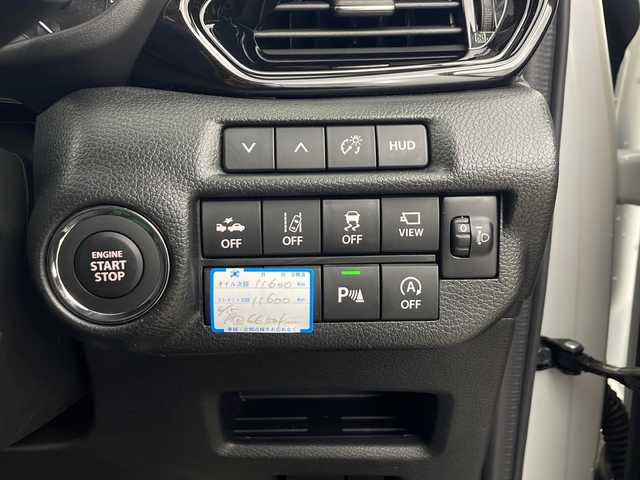 スズキ フロンクス 秋田県 2024(令6)年 0.9万km 白Ⅱ ４ＷＤ/純正ナビ/　(AM/FM/フルセグTV/Bluetooth/USB)/全方位カメラ/アダプティブクルーズコントロール/ハーフレザーシート/前席シートヒーター/ワイヤレス充電/ヘッドアップディスプレイ/ヒルディセントコントロール/オートブレーキホールド/プッシュスタート/スマートキー/パドルシフト/オートライト/LEDヘッドライト/AW付スタッドレス積込