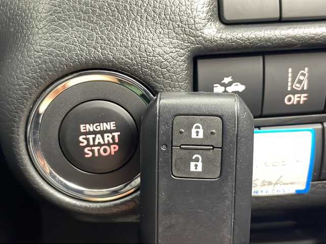 スズキ フロンクス 秋田県 2024(令6)年 0.9万km 白Ⅱ ４ＷＤ/純正ナビ/　(AM/FM/フルセグTV/Bluetooth/USB)/全方位カメラ/アダプティブクルーズコントロール/ハーフレザーシート/前席シートヒーター/ワイヤレス充電/ヘッドアップディスプレイ/ヒルディセントコントロール/オートブレーキホールド/プッシュスタート/スマートキー/パドルシフト/オートライト/LEDヘッドライト/AW付スタッドレス積込