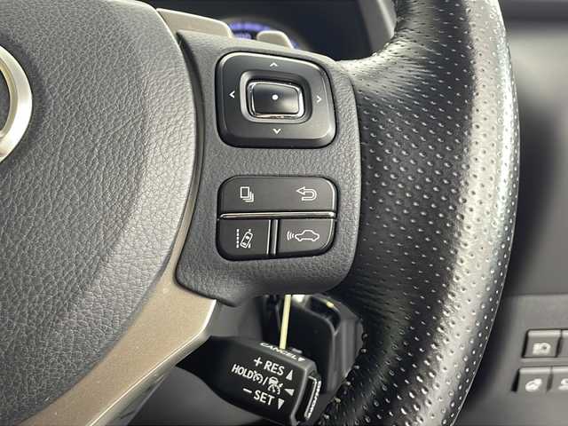 レクサス ＮＸ 300h Fスポーツ 愛知県 2018(平30)年 5.8万km ホワイトノーヴァガラスフレーク パノラマルーフ/三眼LEDヘッドライト/純正ナビ/【Bluetooth/フルセグTV/USB/CD/DVD】/衝突被害軽減ブレーキ/コーナーセンサー/ブラインドスポットモニター/レーンアシスト/レーダークルーズコントロール/パドルシフト/ステアリングヒーター/黒革シート/ベンチレーション（D/N）/シートヒーター（D/N）/バックカメラ/電動リアゲート/ETC2.0/ドライブレコーダー/プッシュスタート/スマートキー/カードキー/スペアキー/オートマチックハイビーム/電動格納ミラー/純正18インチアルミホイール