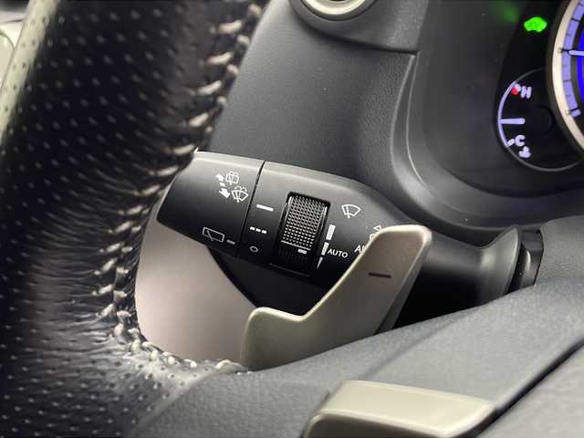 レクサス ＮＸ 300h Fスポーツ 愛知県 2018(平30)年 5.8万km ホワイトノーヴァガラスフレーク パノラマルーフ/三眼LEDヘッドライト/純正ナビ/【Bluetooth/フルセグTV/USB/CD/DVD】/衝突被害軽減ブレーキ/コーナーセンサー/ブラインドスポットモニター/レーンアシスト/レーダークルーズコントロール/パドルシフト/ステアリングヒーター/黒革シート/ベンチレーション（D/N）/シートヒーター（D/N）/バックカメラ/電動リアゲート/ETC2.0/ドライブレコーダー/プッシュスタート/スマートキー/カードキー/スペアキー/オートマチックハイビーム/電動格納ミラー/純正18インチアルミホイール