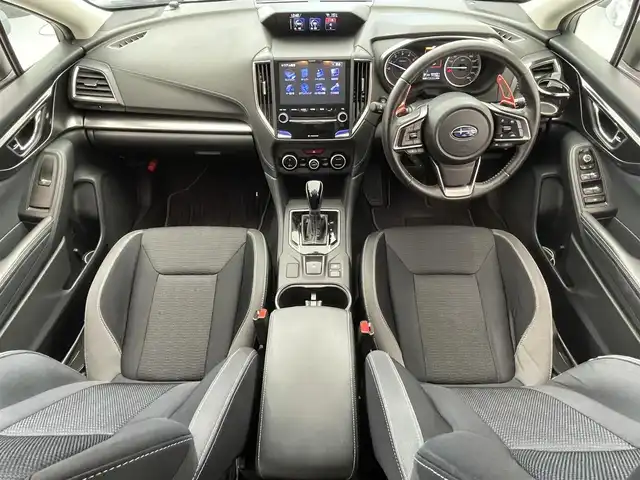 スバル インプレッサ スポーツ 2．0i－Lアイサイト 滋賀県 2017(平29)年 7.2万km クリスタルホワイトP 純正8インチナビ/【CD.DVD.フルセグTV.Bluetooth】/バックカメラ/衝突軽減ブレーキ/追従クルーズコントロール/レーンキープアシスト/LEDヘッドライト/オートライト/アイドリングストップ/MTモード付AT/ETC2.0/プッシュスタート/スマートキー