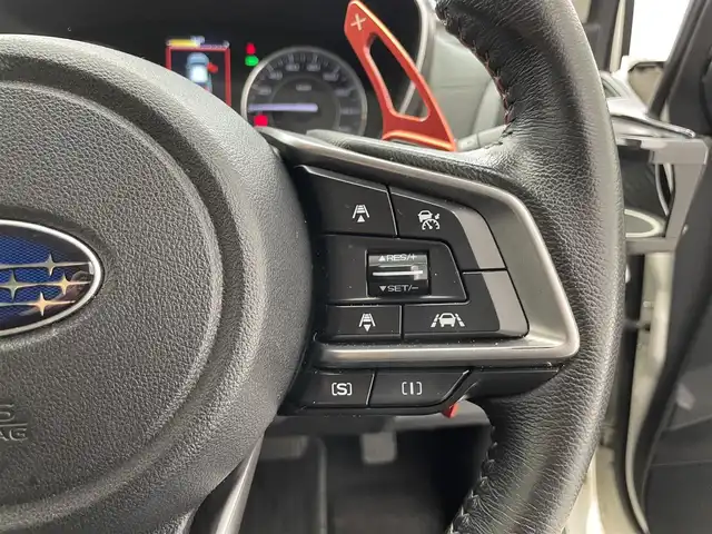 スバル インプレッサ スポーツ 2．0i－Lアイサイト 滋賀県 2017(平29)年 7.2万km クリスタルホワイトP 純正8インチナビ/【CD.DVD.フルセグTV.Bluetooth】/バックカメラ/衝突軽減ブレーキ/追従クルーズコントロール/レーンキープアシスト/LEDヘッドライト/オートライト/アイドリングストップ/MTモード付AT/ETC2.0/プッシュスタート/スマートキー